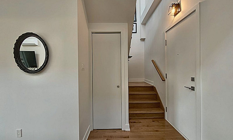 895 000$ - Penthouse...