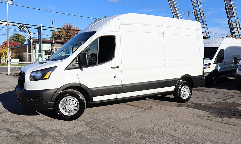2025 Ford Transit T-...