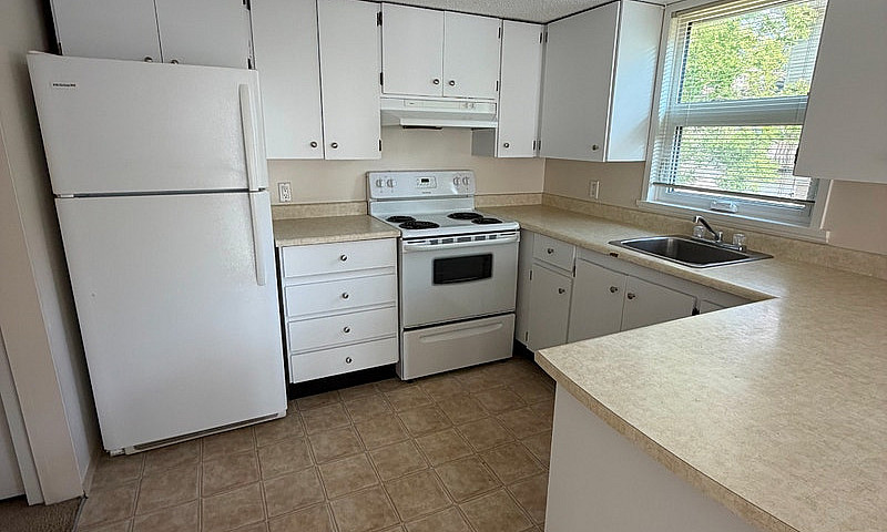$2,600 / 3Br - Sun C...