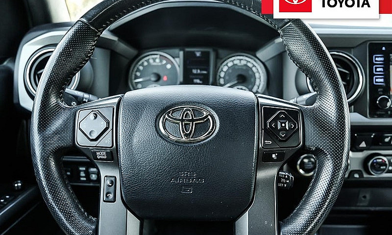 2017 Toyota Tacoma T...