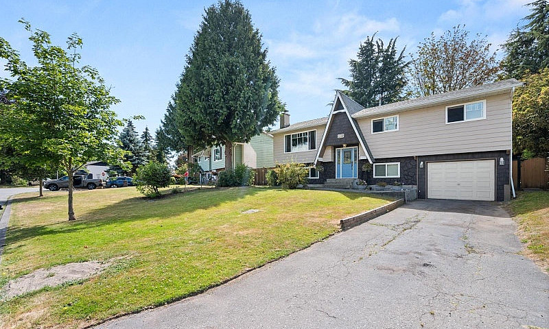 5933 Angus Place Sur...