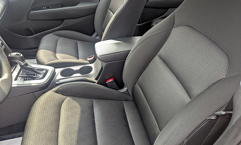 2017 Hyundai Elantra...