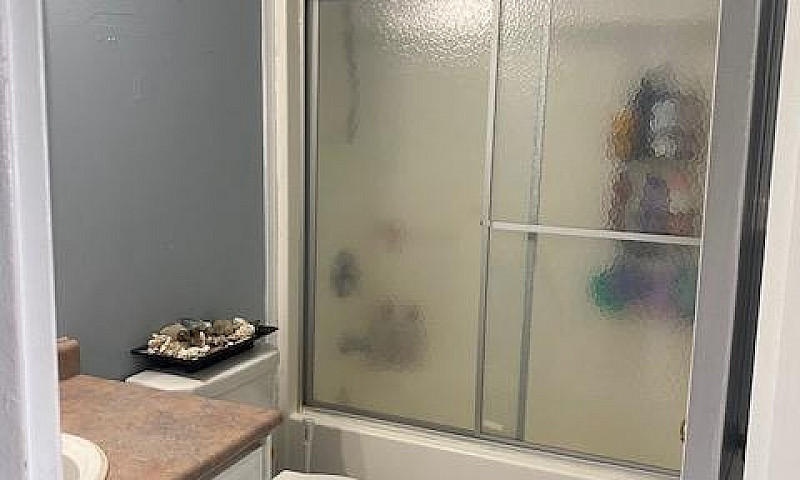 3 Bedroom Barrie T/H...