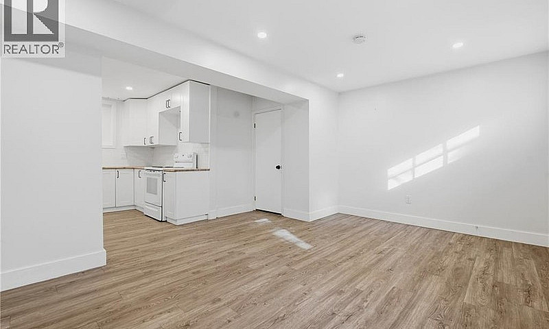 24 Briarwood Crescen...