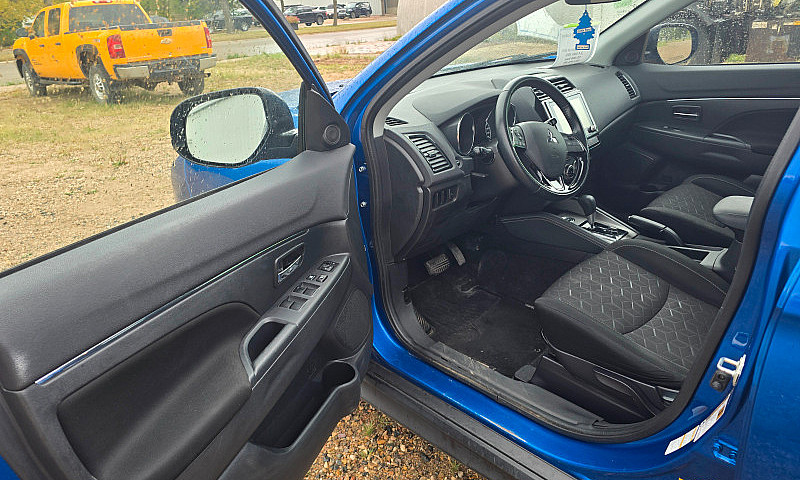2020 Mitsubishi Rvr...