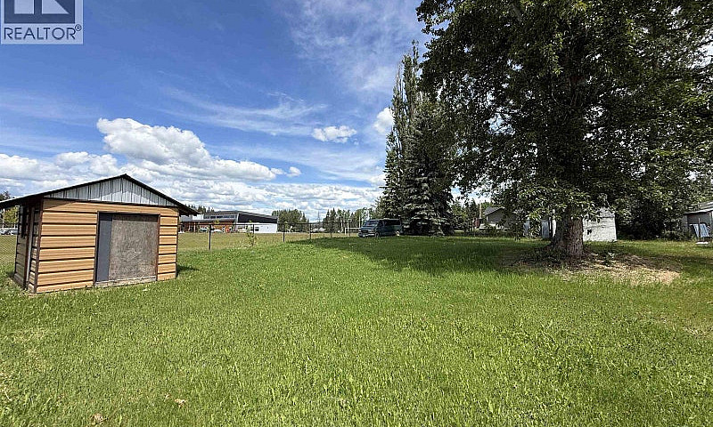 1038 Mountain Ash Ro...