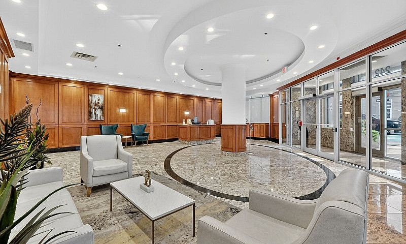 242 Rideau Street #2...