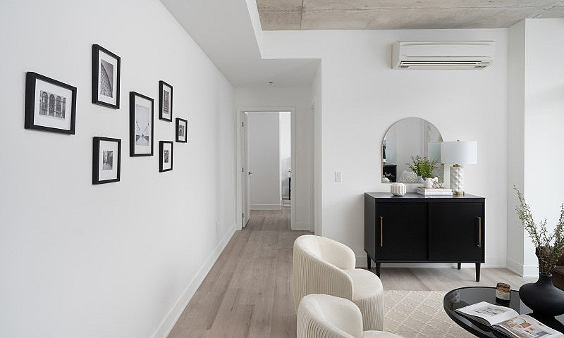 Condo 4 1/2 Tout Neu...
