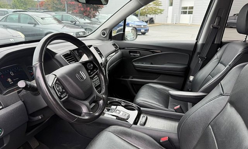 2020 Honda Pilot Tou...