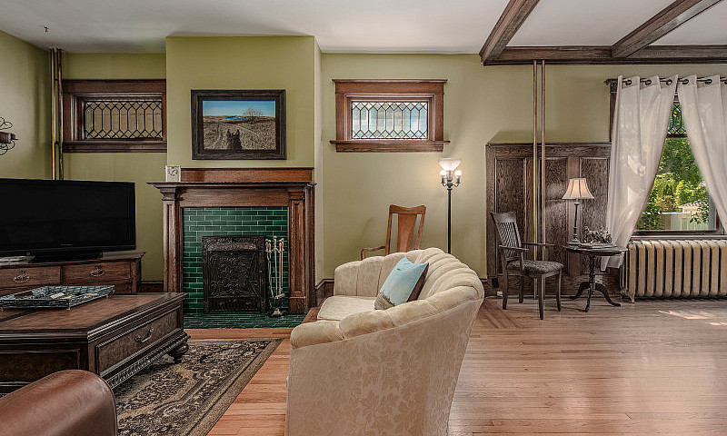1116 Clifton Ave...