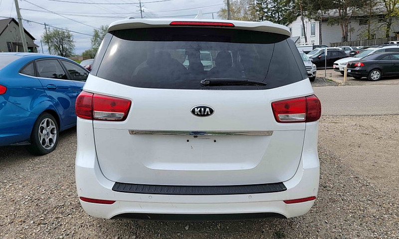 2017 Kia Sedona...