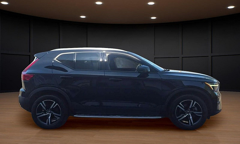 2023 Volvo Xc40 B4 C...