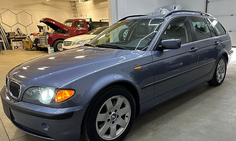 2002 Bmw 325 Wagon 1...