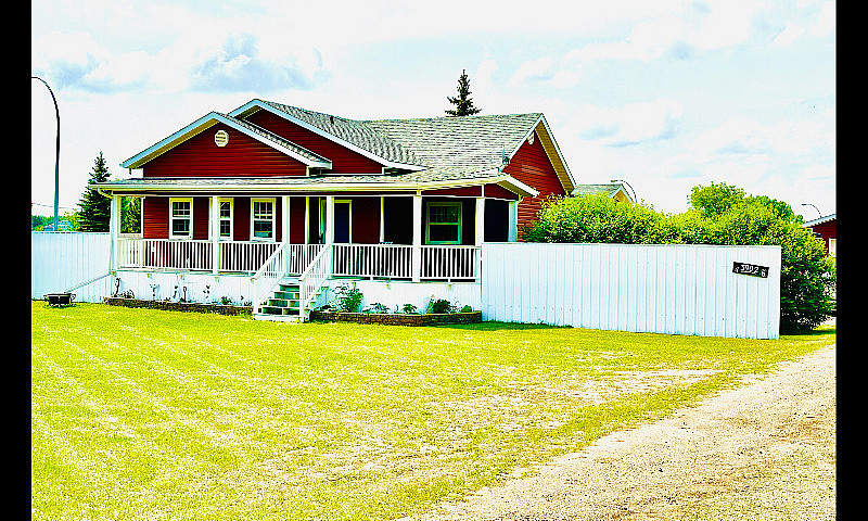 Ponoka Acreage-Like ...