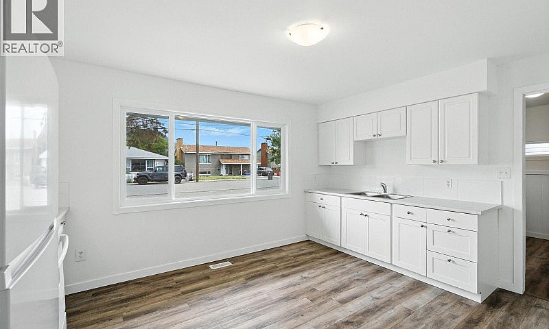 2564 Coutlee Avenue ...