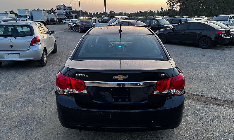 2013 Chevy Cruze. Ma...