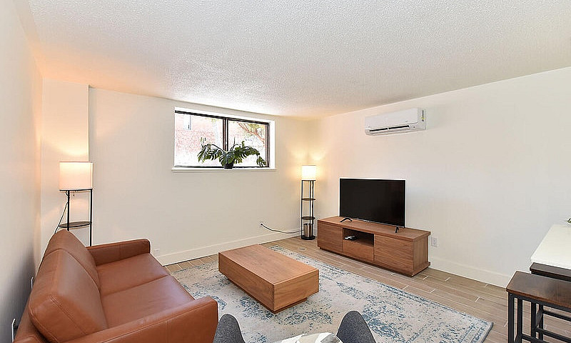 101- 160 Dowling Ave...