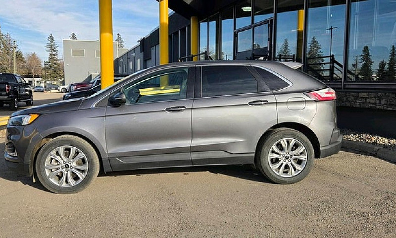 2023 Ford Edge Titan...