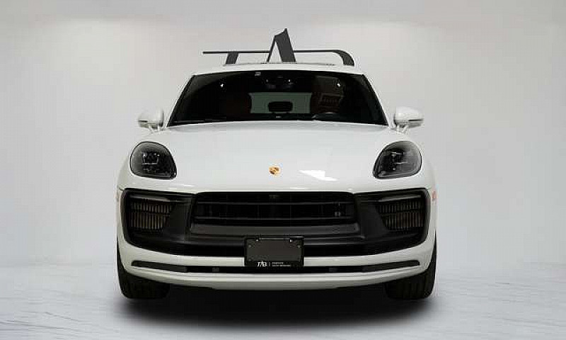 2022 Porsche Macan G...