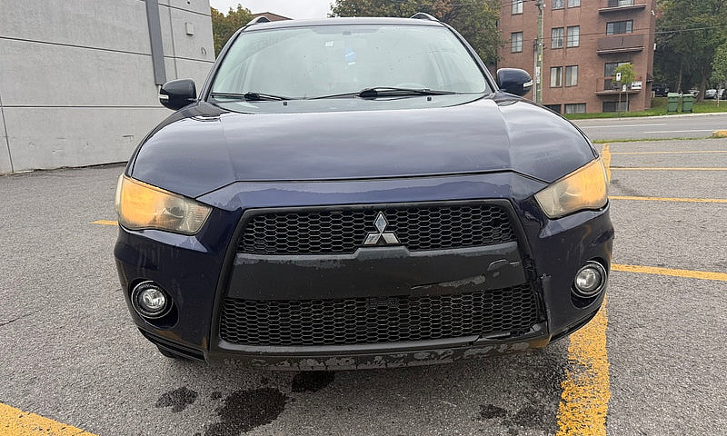 2010 Mitsubishi Outl...