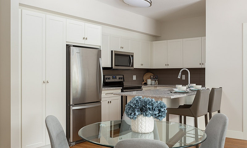 Rare 3 Bdrm Apartmen...