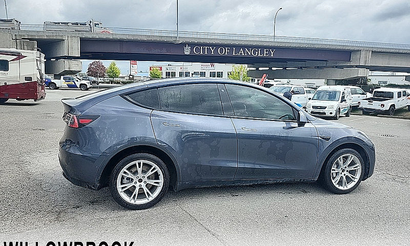2020 Tesla Model Y L...