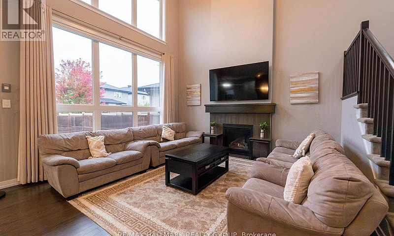 305 Oxer Place S Ott...