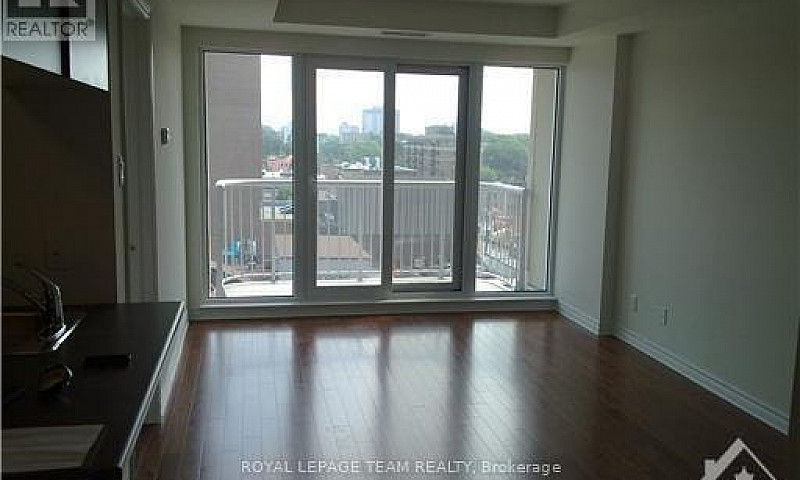 804A - 234 Rideau St...