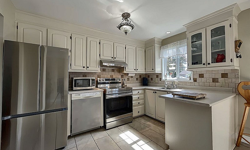 $571,000 - Bungalow ...