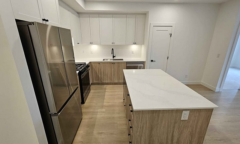 Luxury Penthouse 2 B...