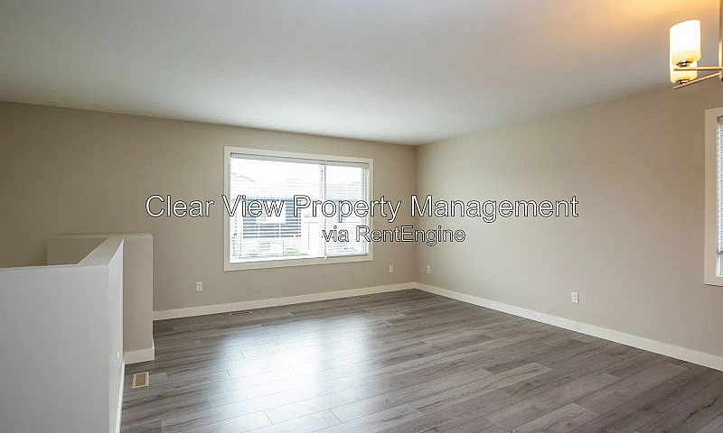 3 Bed Townhouse In L...