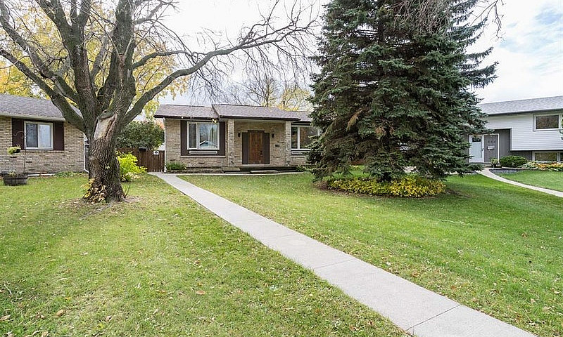 446 Dowling Avenue E...