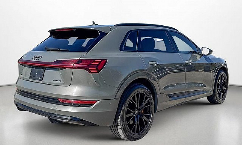 2022 Audi E-Tron Tec...