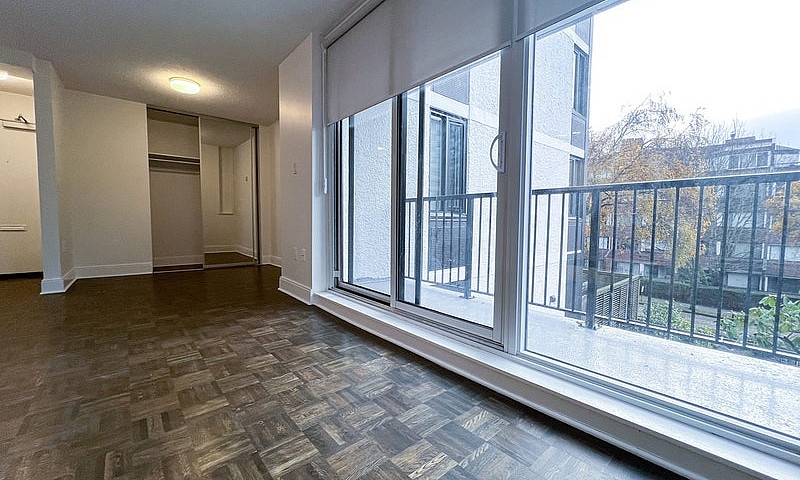 Studio Apartment For...