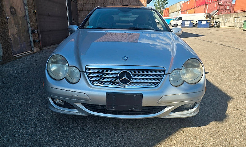 2005 Mercedes Benz C...