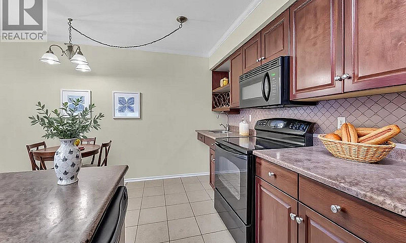 302 36 E 14 Avenue V...