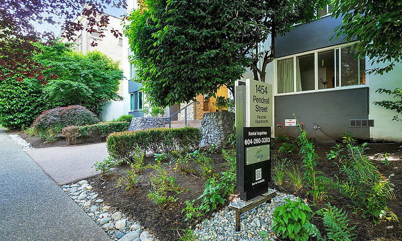 Studio Apartment For...
