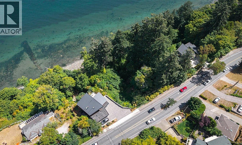 4569 Cordova Bay Rd ...