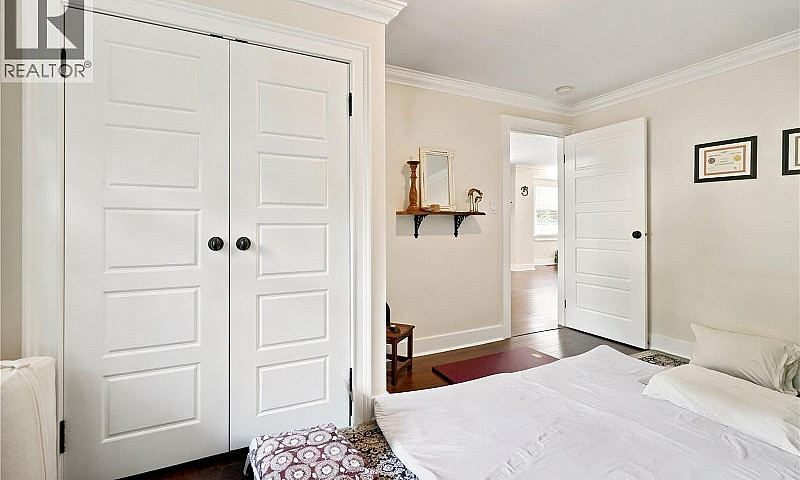 2216 Lorne Street Re...