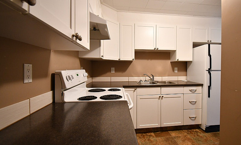 1854 Glenwood Dr-Bas...