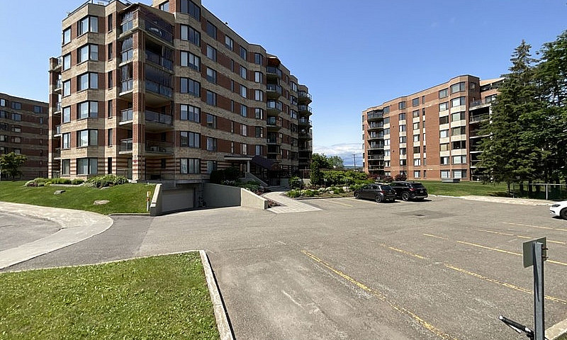 298 900$ - Condo À V...