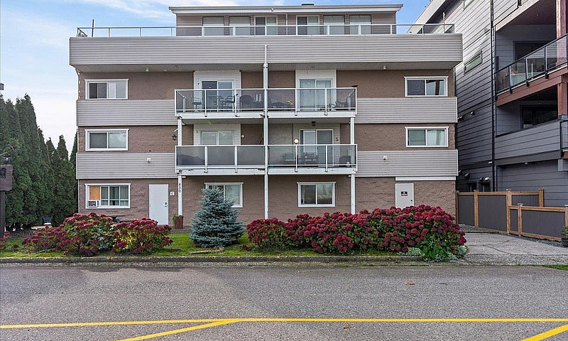 1 450 Esplanade Aven...