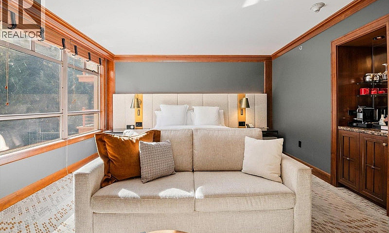 518 4591 Blackcomb W...