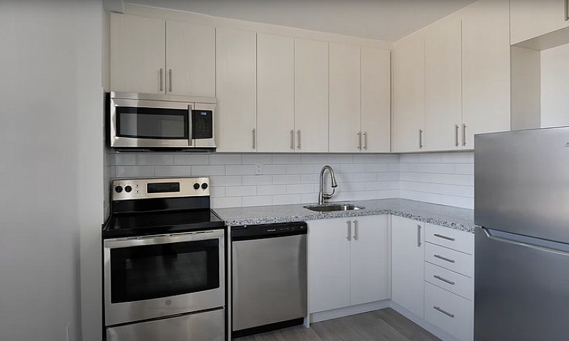 Bansley Apartments -...