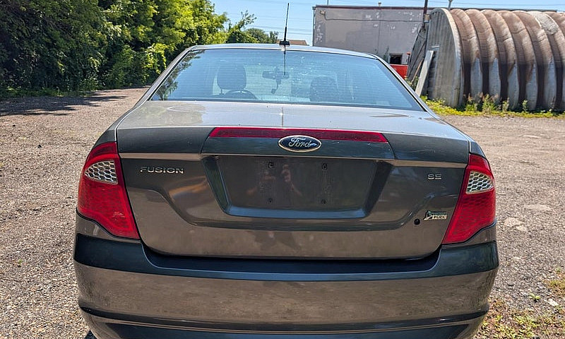2010 Ford Fusion 4Dr...