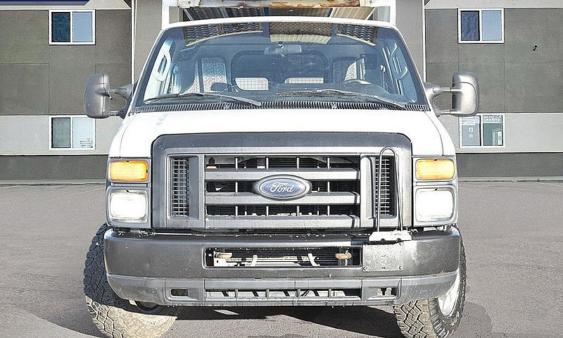 2012 Ford E-350 Supe...