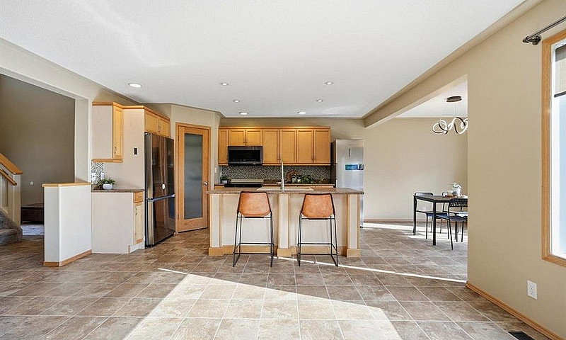121 St Moritz Road W...