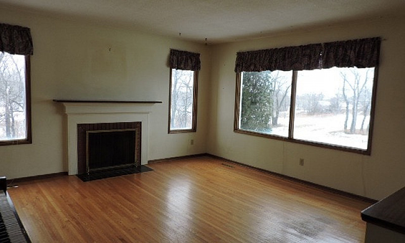 Acreage Just North O...