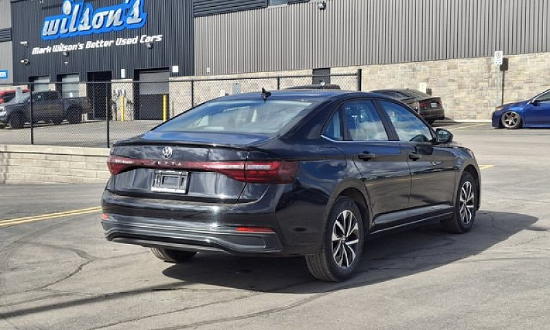 2025 Volkswagen Jett...