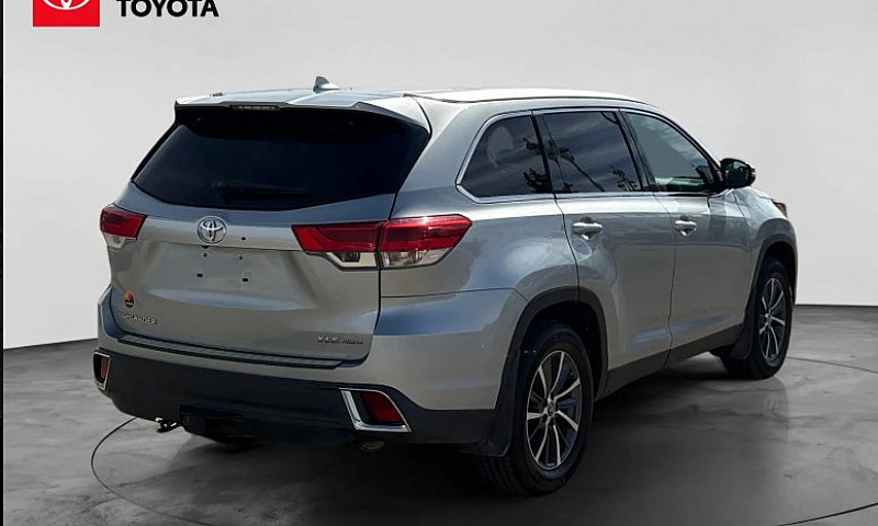 2019 Toyota Highland...